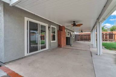 Main picture of 244 White Oak Rd