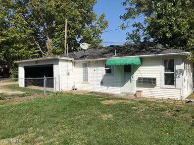 Main picture of 212 W Stanage Ave