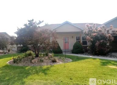 Main picture of 3340 Meadows Pkwy