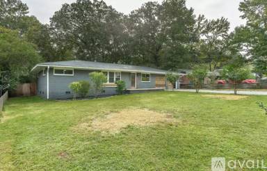 Main picture of 3332 Haywood Ave