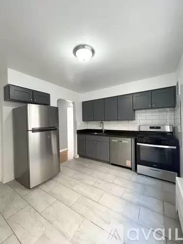 Main picture of 6705 N California Ave