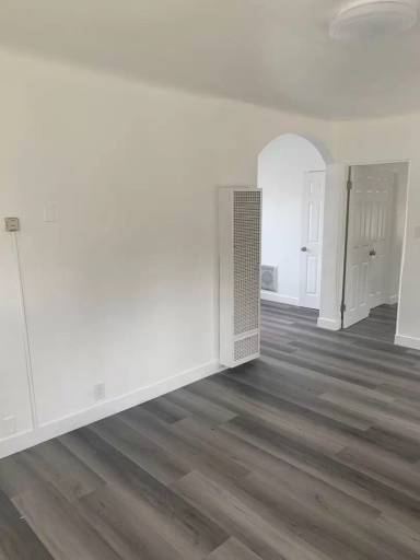 Main picture of 2433 White St