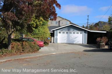 Main picture of 206 Cardinal Ln