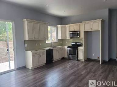 Main picture of 7010 Amigo Ave