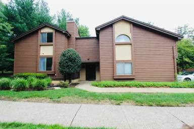 Main picture of 587 Sayre Dr