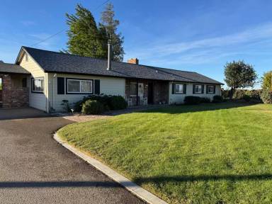 Main picture of 2572 W Woodbridge Rd