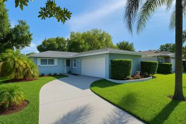 Main picture of 1756 Greenlea Dr