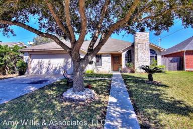 Main picture of 2730 Quebec Dr
