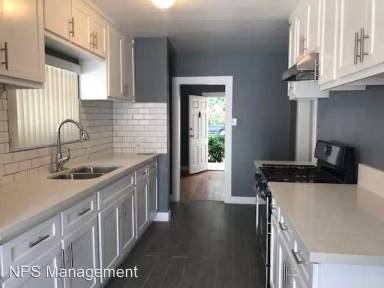 Main picture of 9617 Flower St