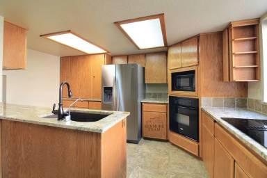 Main picture of 3600 Eastlake Dr