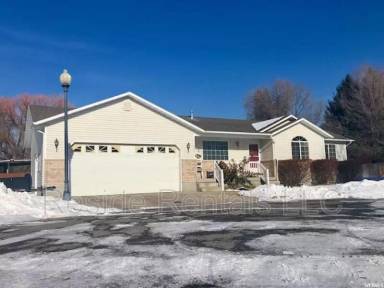 Main picture of 154 S 460 E