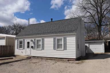 Main picture of 416 W Illinois Ave