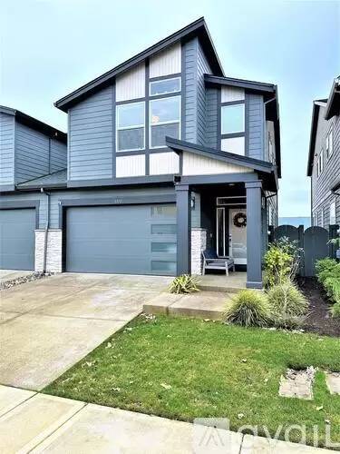 Main picture of 6516 SE Genrosa St