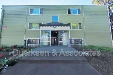 Main picture of 765 NW 5th St