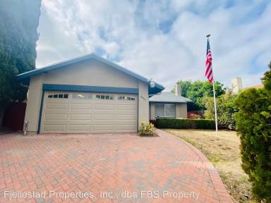 Main picture of 8293 Calle Minas