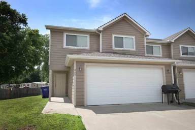 Main picture of 823 Whitetail Ct