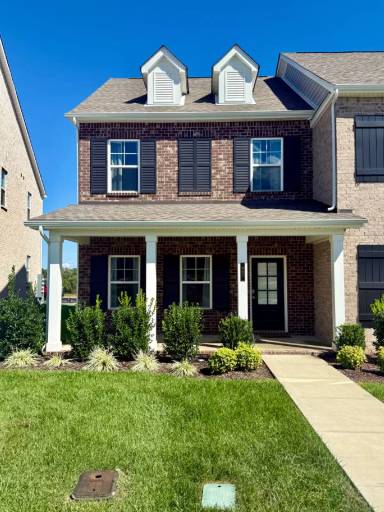 Main picture of 927 Nance Ln