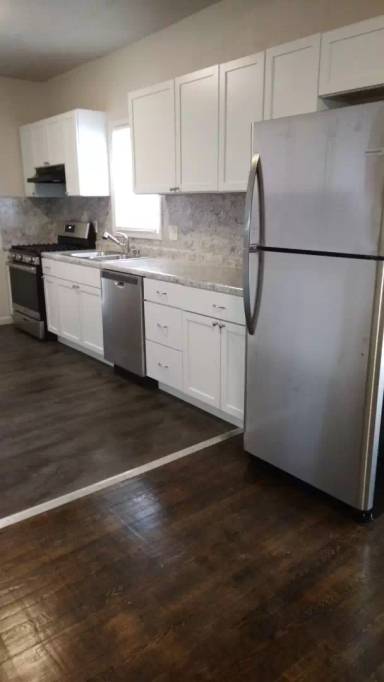 Main picture of 418 Adams St