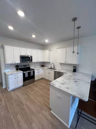 Main picture of 1170 S Dickerson Rd