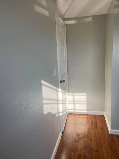 Main picture of 1006 28th Ave W