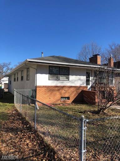 Main picture of 4355 Madison St NE