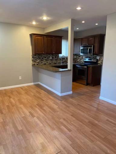 Main picture of 122 N Lafayette Ave