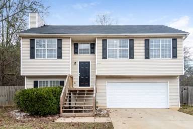 Main picture of 105 Cypress Dr