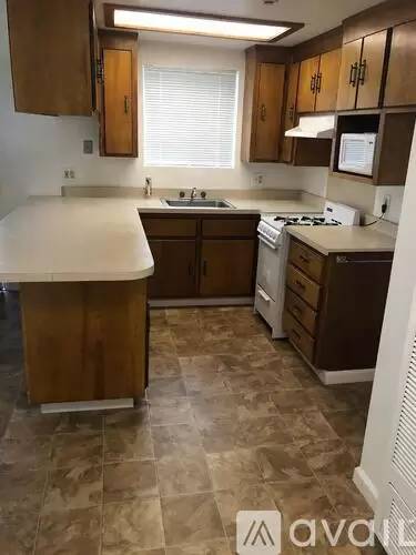 Main picture of 153 E 15th St