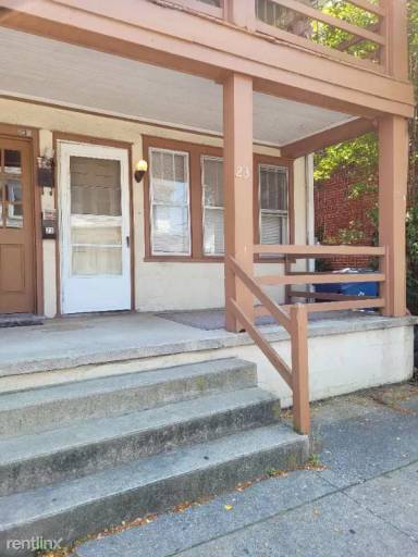 Main picture of 21 W Ferdinand St