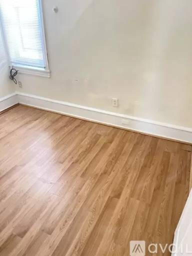 Main picture of 6 N 57th St