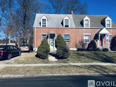 Main picture of 708 Parklane Rd