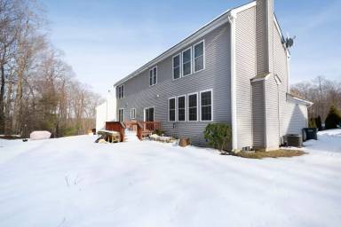 Main picture of 36 Aspen Ave