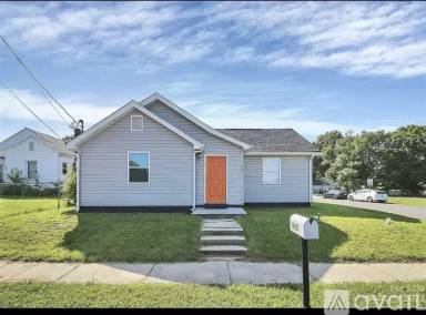Main picture of 910 Linwood Rd