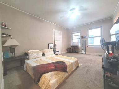 Main picture of 3953 N Maryland Ave