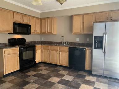Main picture of 814 Deerfield Rd