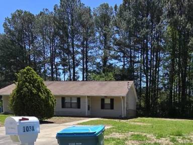 Main picture of 103 Jay Ln