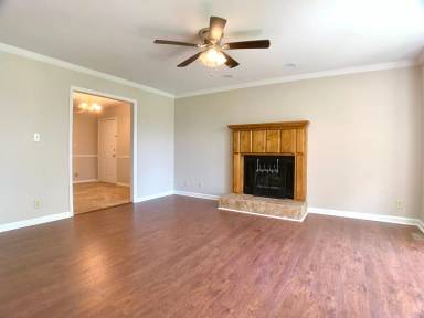 Main picture of 3300 Tara Blvd