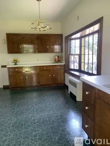 Main picture of 85 Rice St