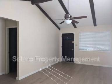 Main picture of 1028 Illinois St