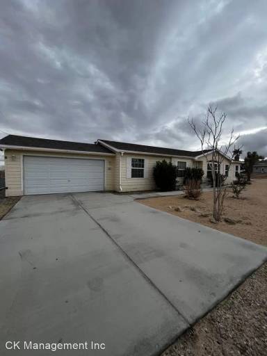 Main picture of 6877 Hillview Rd