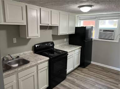 Main picture of 4129 W 8th St