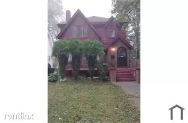 Main picture of 4676 Courville St