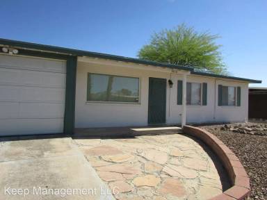 Main picture of 6816 E 38th St