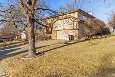 Main picture of 15412 Shirley St