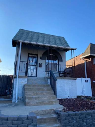 Main picture of 3267 Morganford Rd