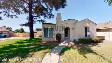Main picture of 8121 Roosevelt Ave
