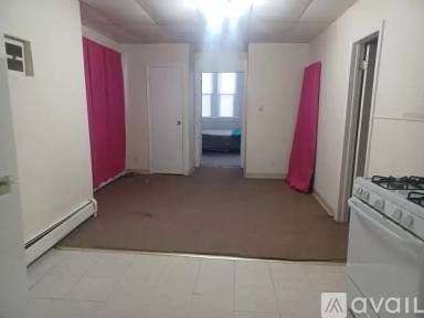 Main picture of 50 Lenox Ave