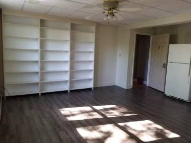 Main picture of 127 Monomonock Rd
