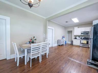 Main picture of 3520 Line Ave