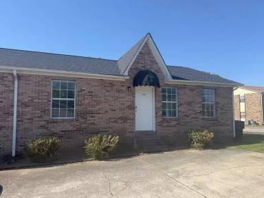 Main picture of 480 W 4th St